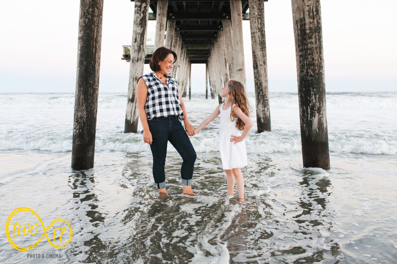 mother and daughter at OCNJ for their summer sunset family photos