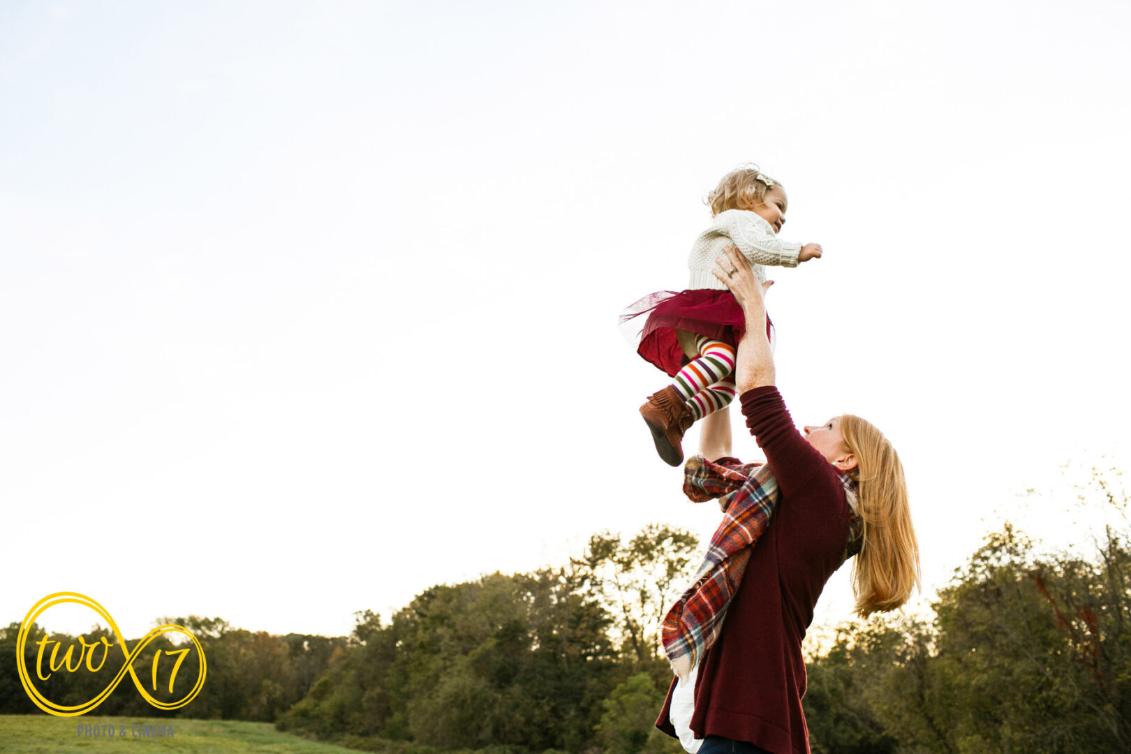 mother and daughter during their fall family photos at Tyler State Park in Bucks County. 