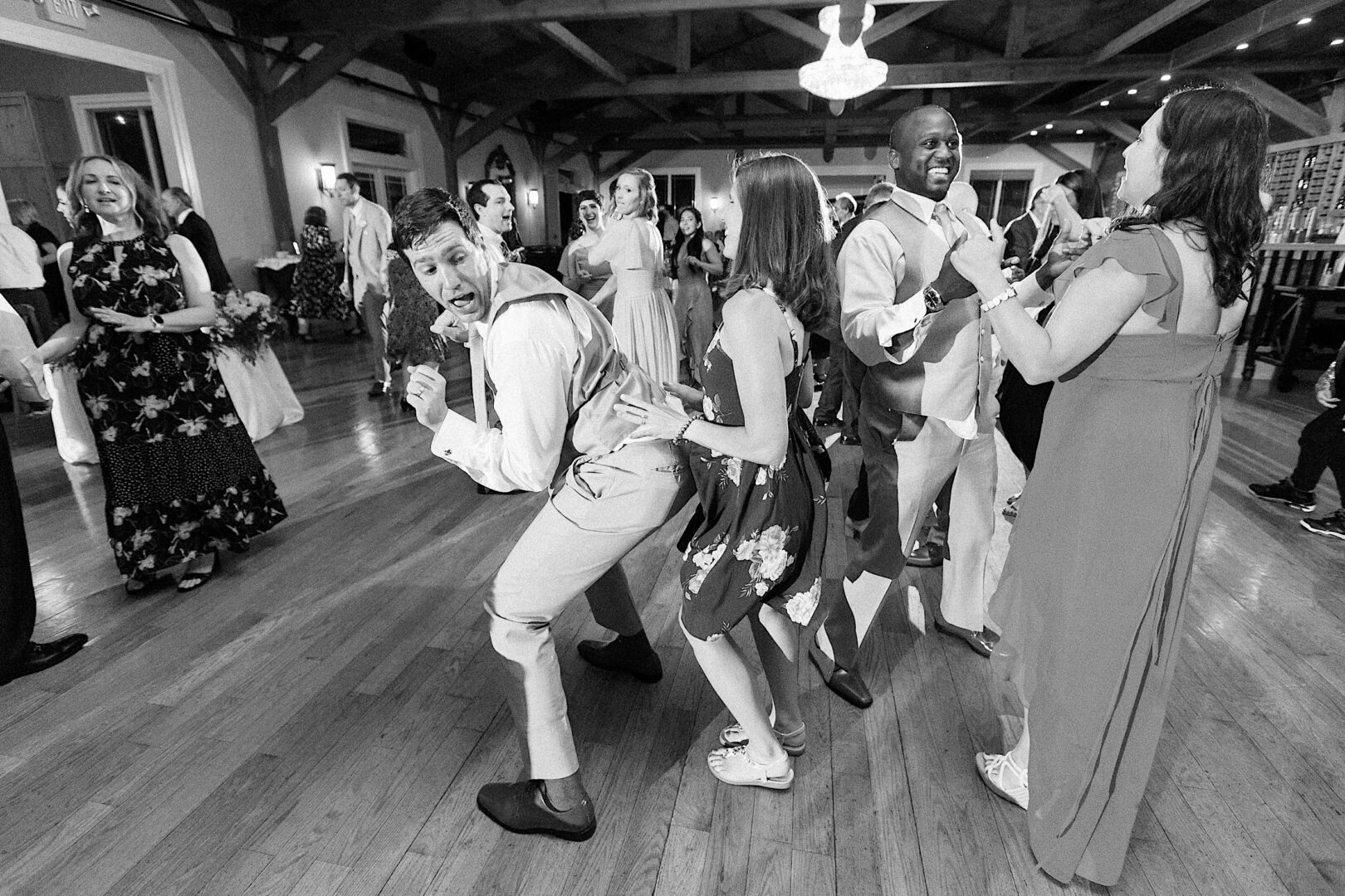 A packed dance floor at a coastal wedding outside of Philadelphia